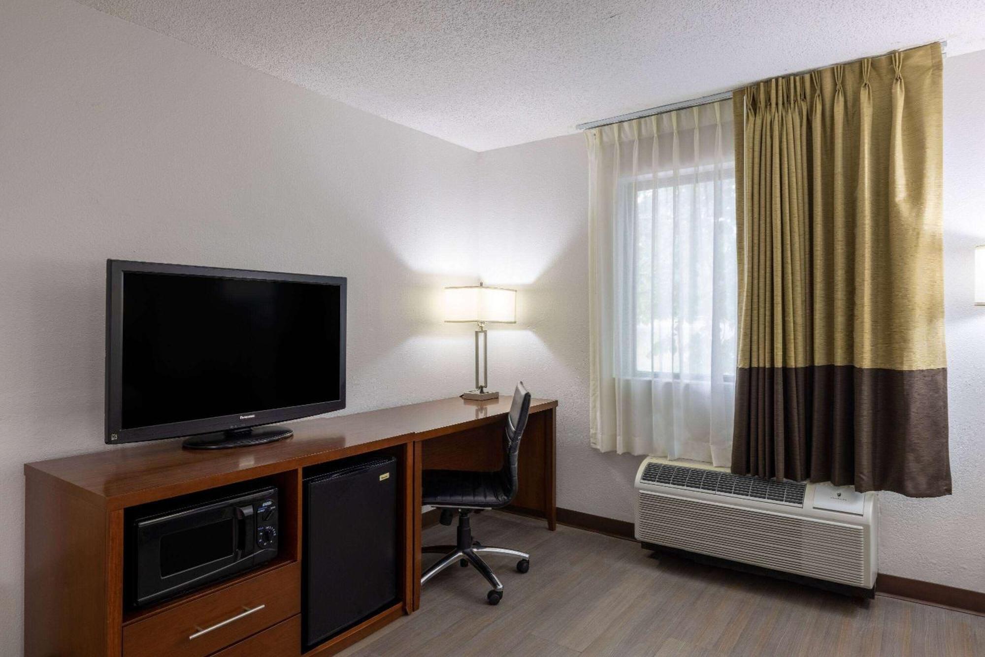 Travelodge By Wyndham Brooklyn Center Buitenkant foto