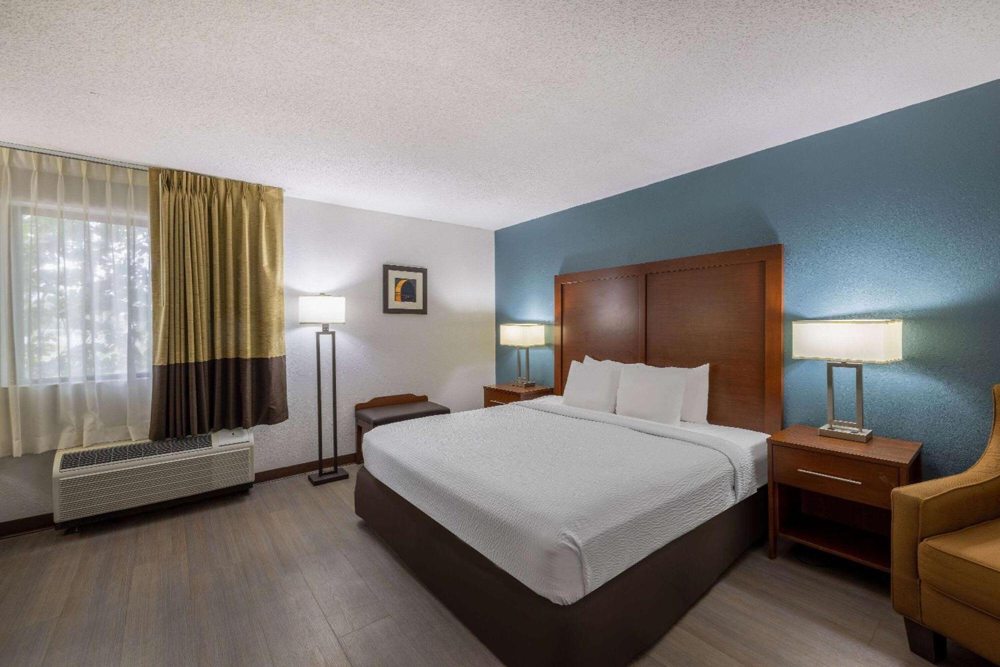 Travelodge By Wyndham Brooklyn Center Buitenkant foto