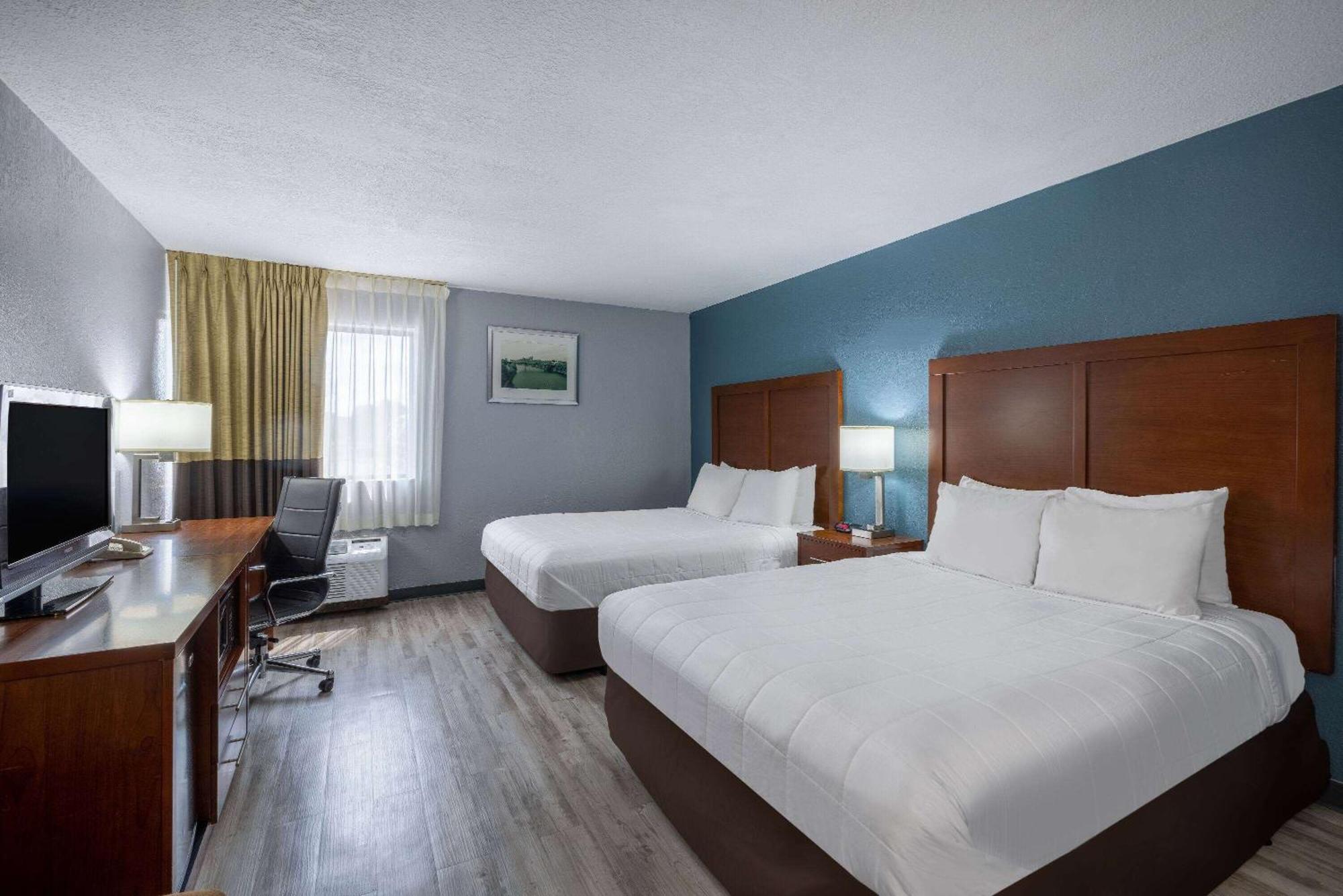 Travelodge By Wyndham Brooklyn Center Buitenkant foto