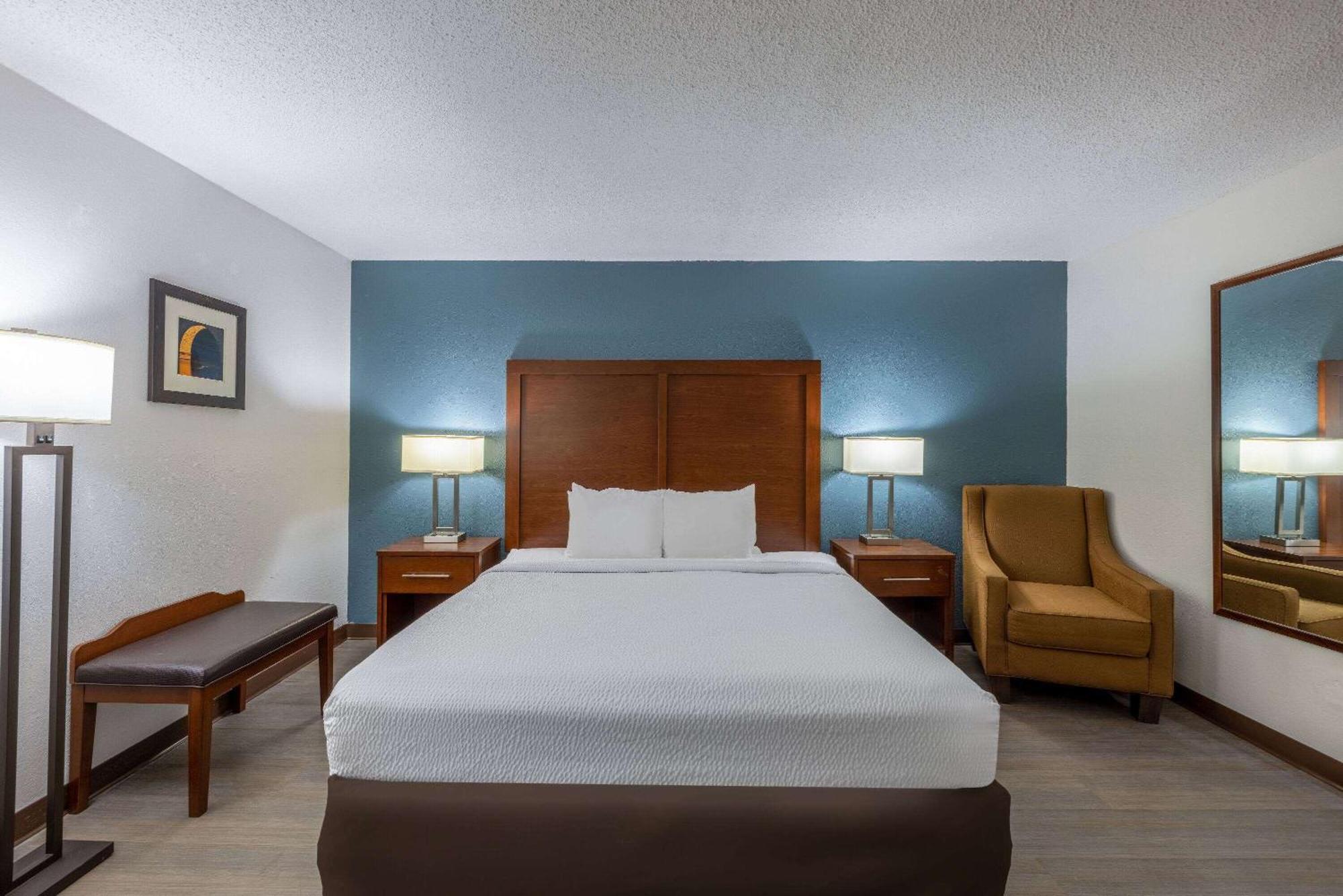 Travelodge By Wyndham Brooklyn Center Buitenkant foto