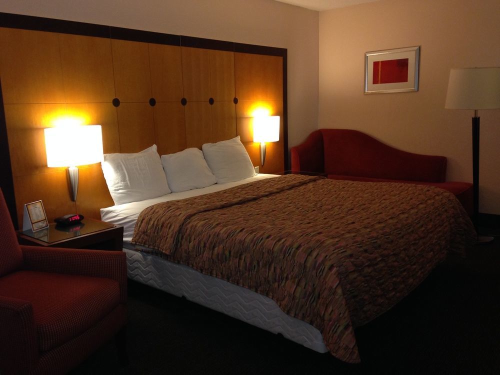 Travelodge By Wyndham Brooklyn Center Buitenkant foto