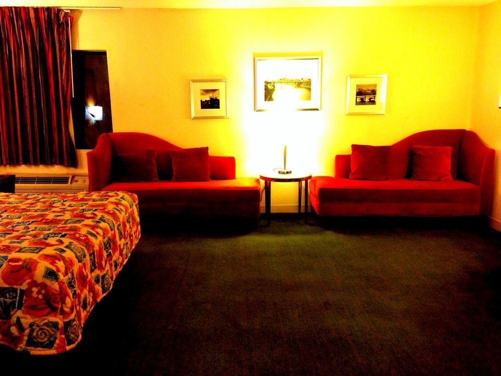 Travelodge By Wyndham Brooklyn Center Buitenkant foto